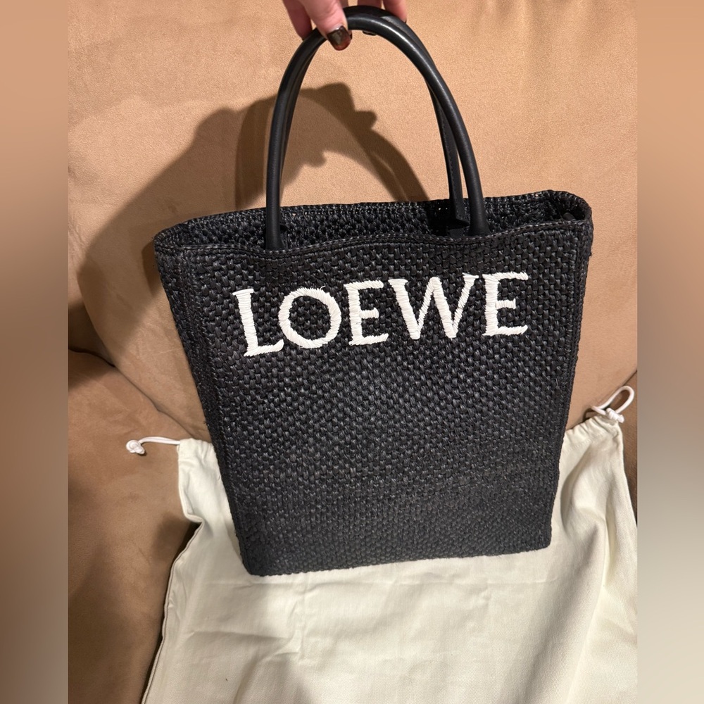 Loewe Standard Tote 2-Way Raffia Black With Dustbag - Picture 2 of 7